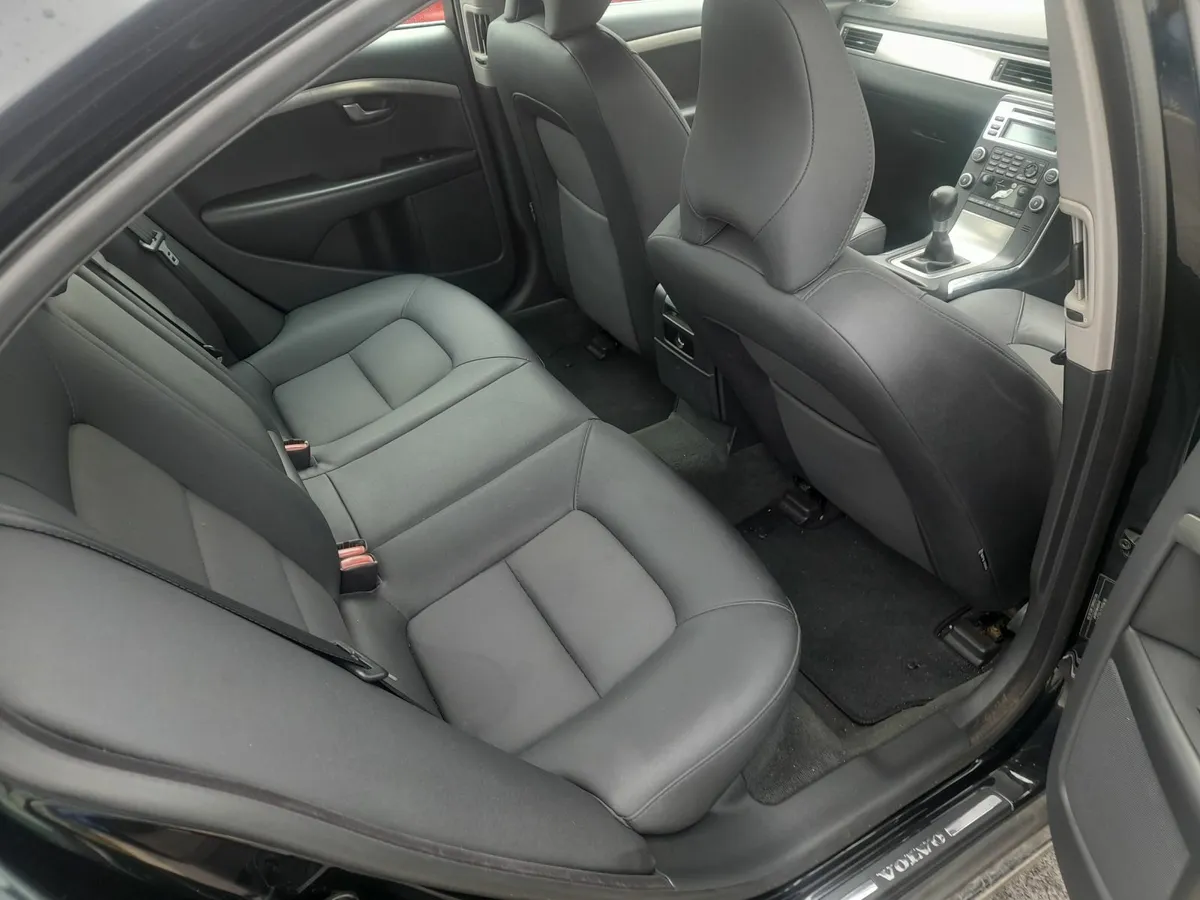Volvo 80 Series 2009 - Image 2