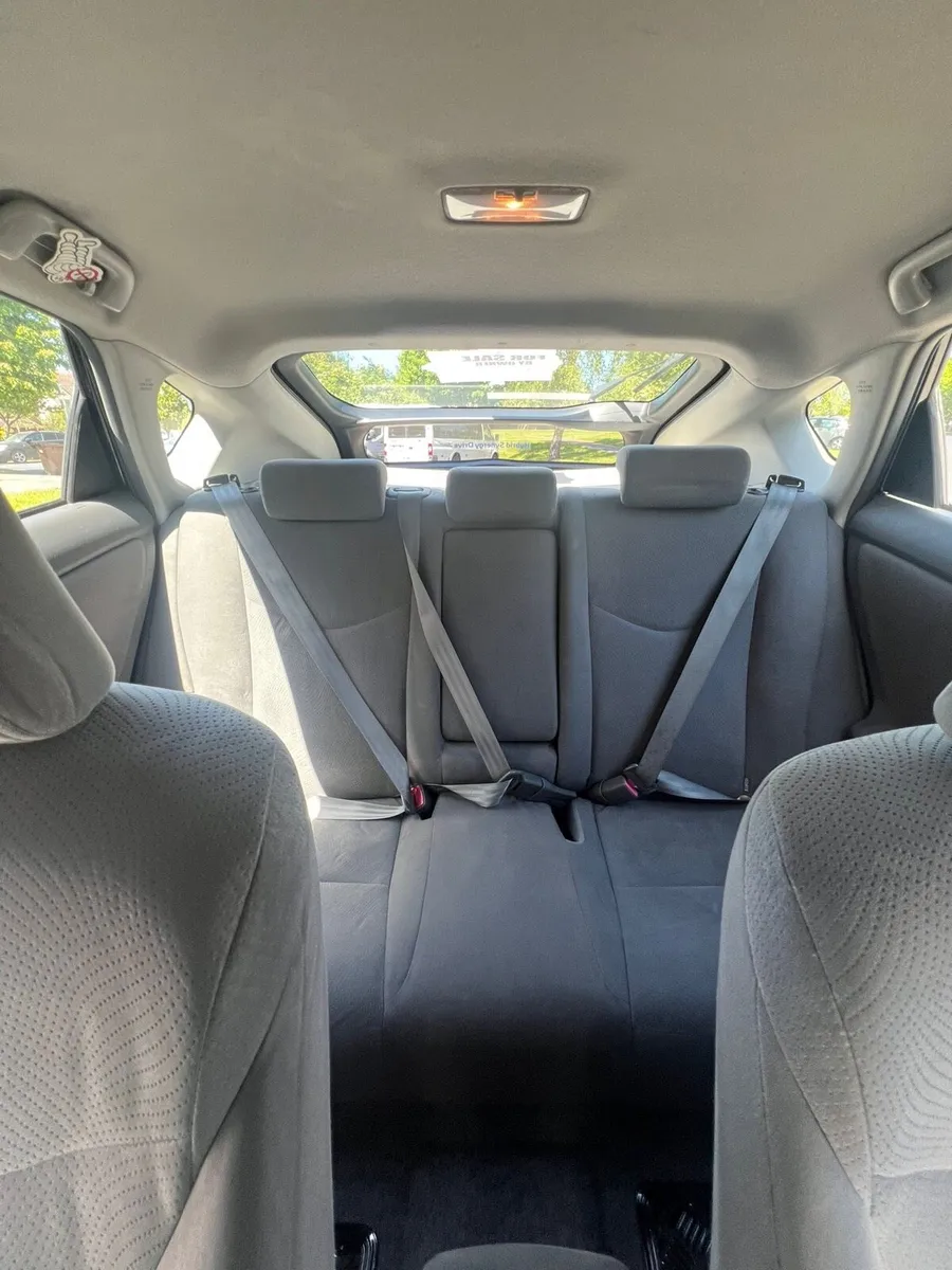 Toyota Prius🚗 - Image 3