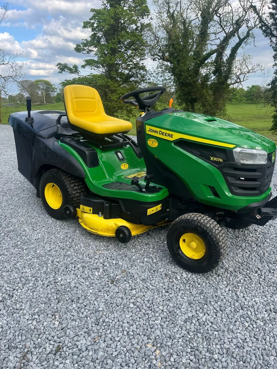 John Deere ride on - Image 1