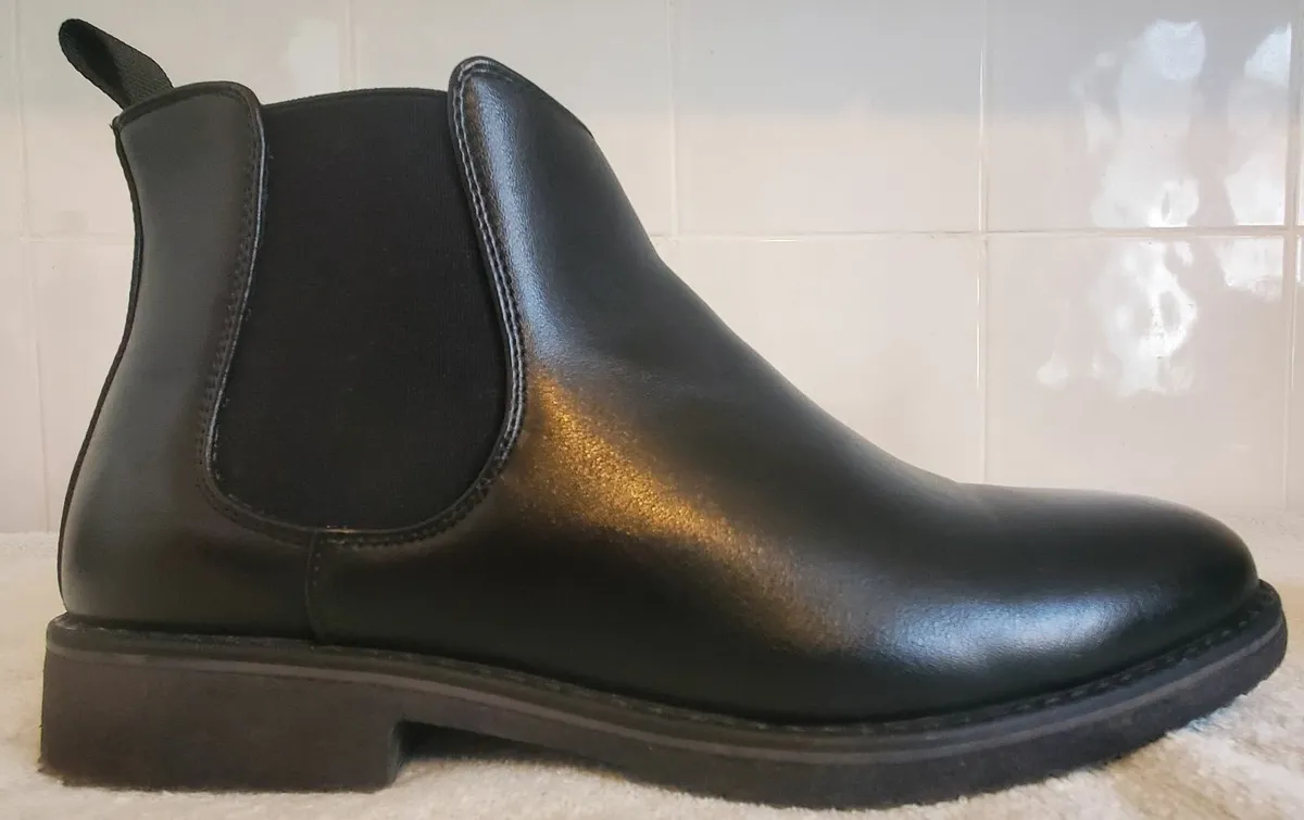 Chelsea Boots Size 40 as New - Image 2