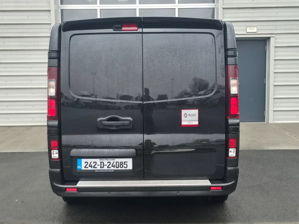Renault Trafic Exclusive 170BHP - Image 4