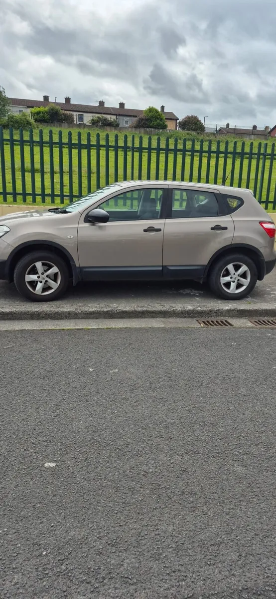 Car - Image 2