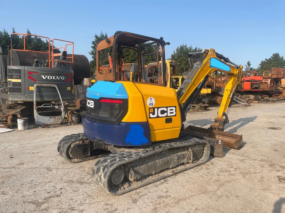 JCB 56Z-2 Dismantling - Image 4