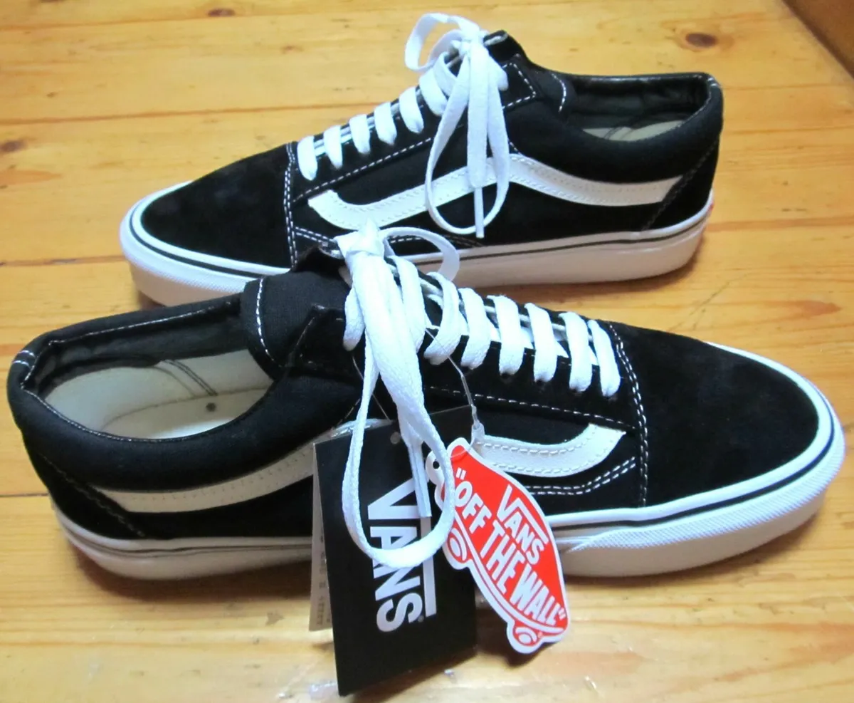NEW..... Vans Canvas Sneakers .......NEW - Image 1