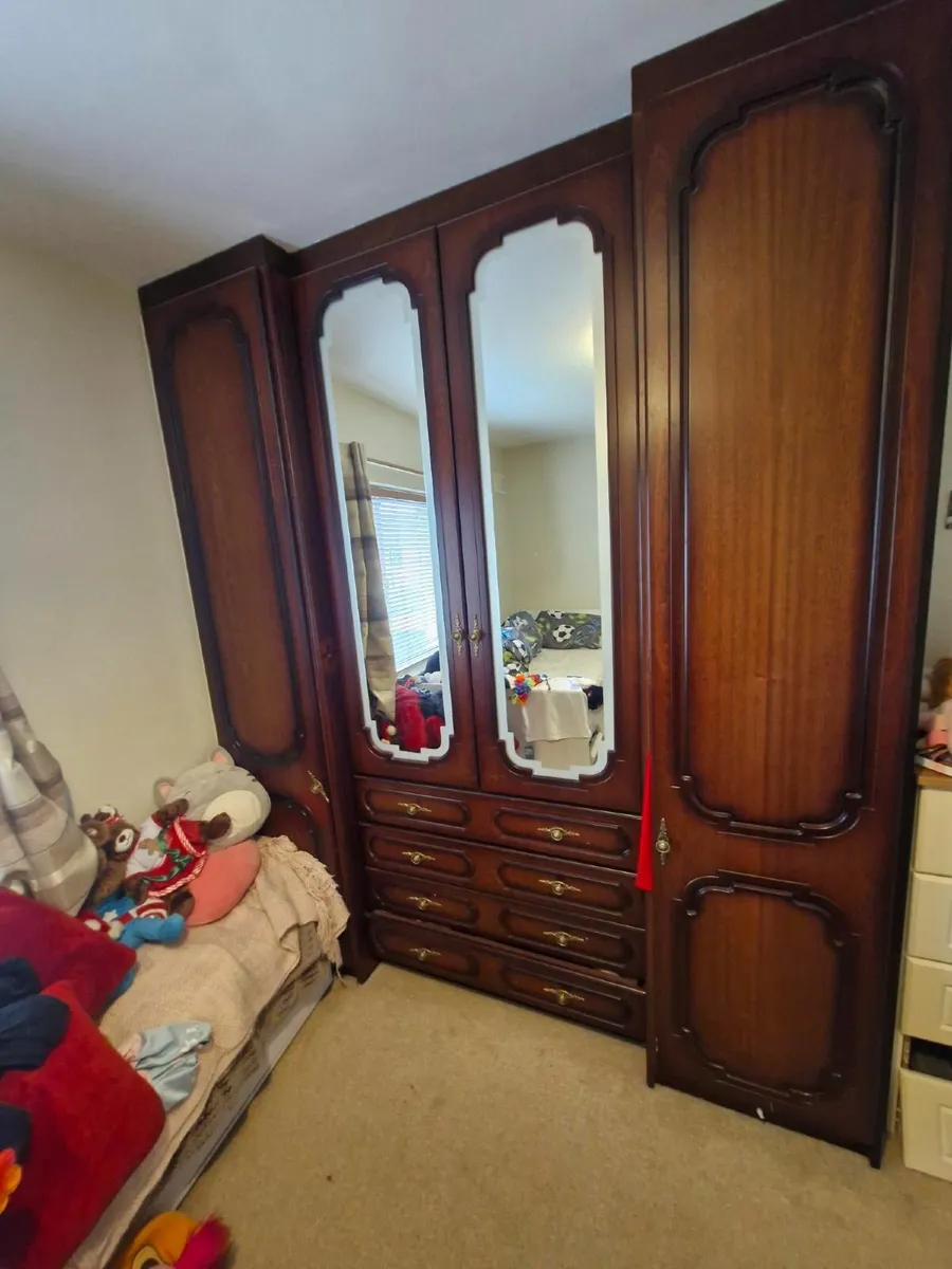 Wardrobes - Image 3