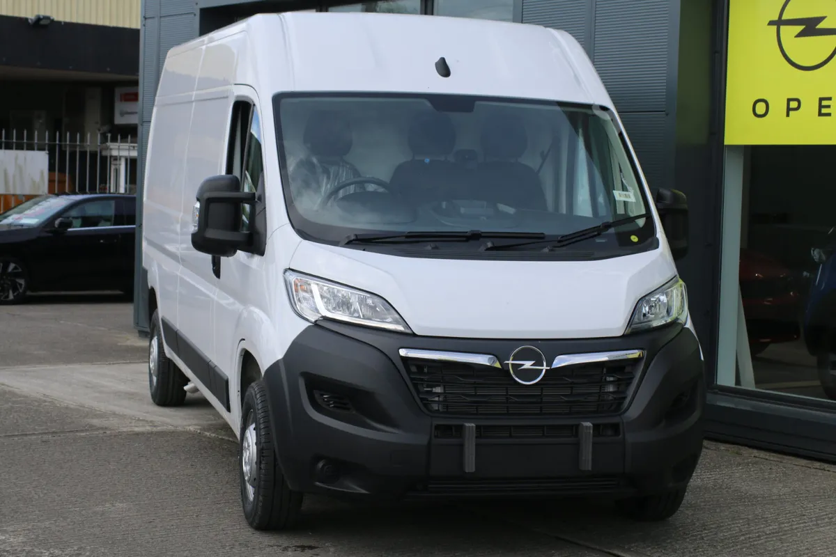 Opel Movano DEMO DEAL - Image 1