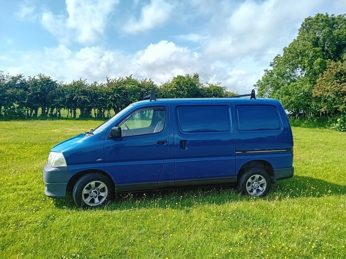 Toyota HiAce 2007 - Image 1