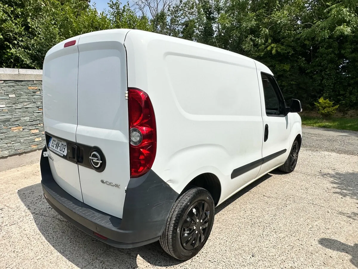2015 (152) opel combo new doe - Image 3