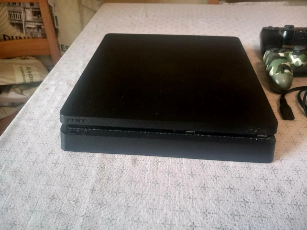Ps4 pro with controllers - Image 2