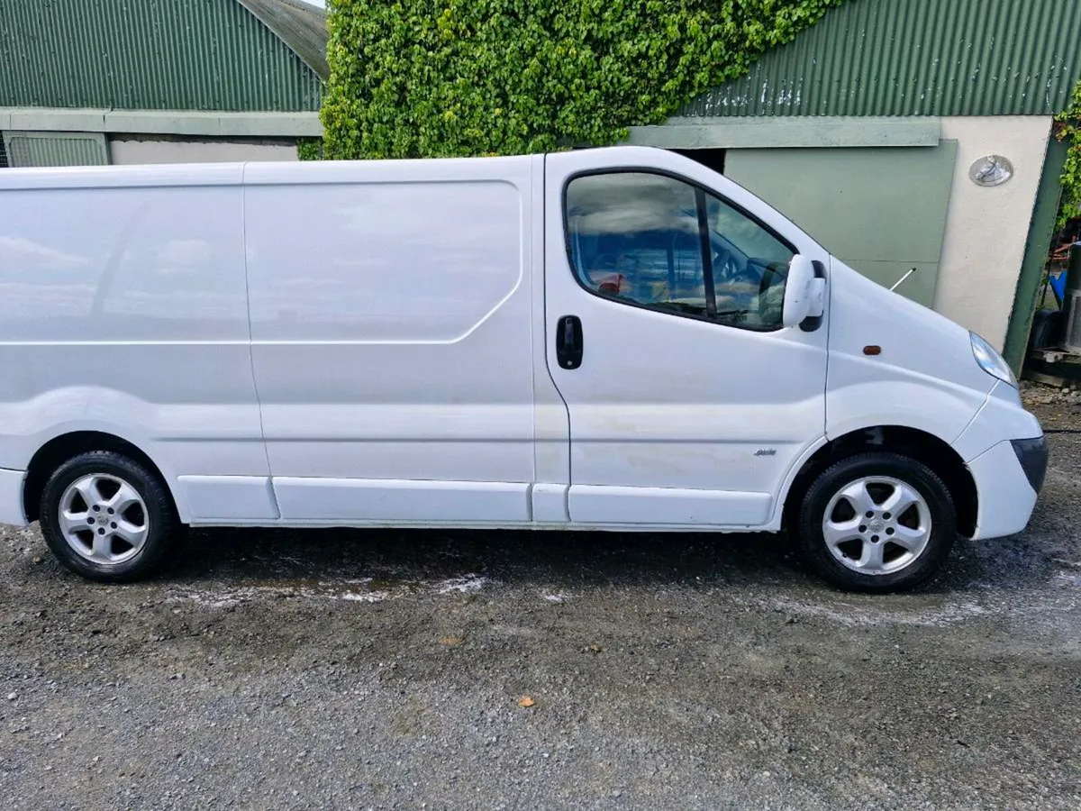 Vauxhall vivaro van - Image 2