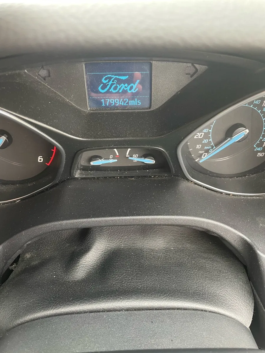 Ford Focus 2011, 1.6L Diesel - Image 3