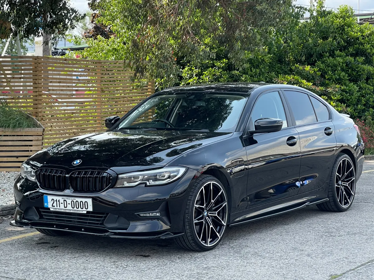 2021 BMW 330E M-PERFORMANCE KIT - Image 1