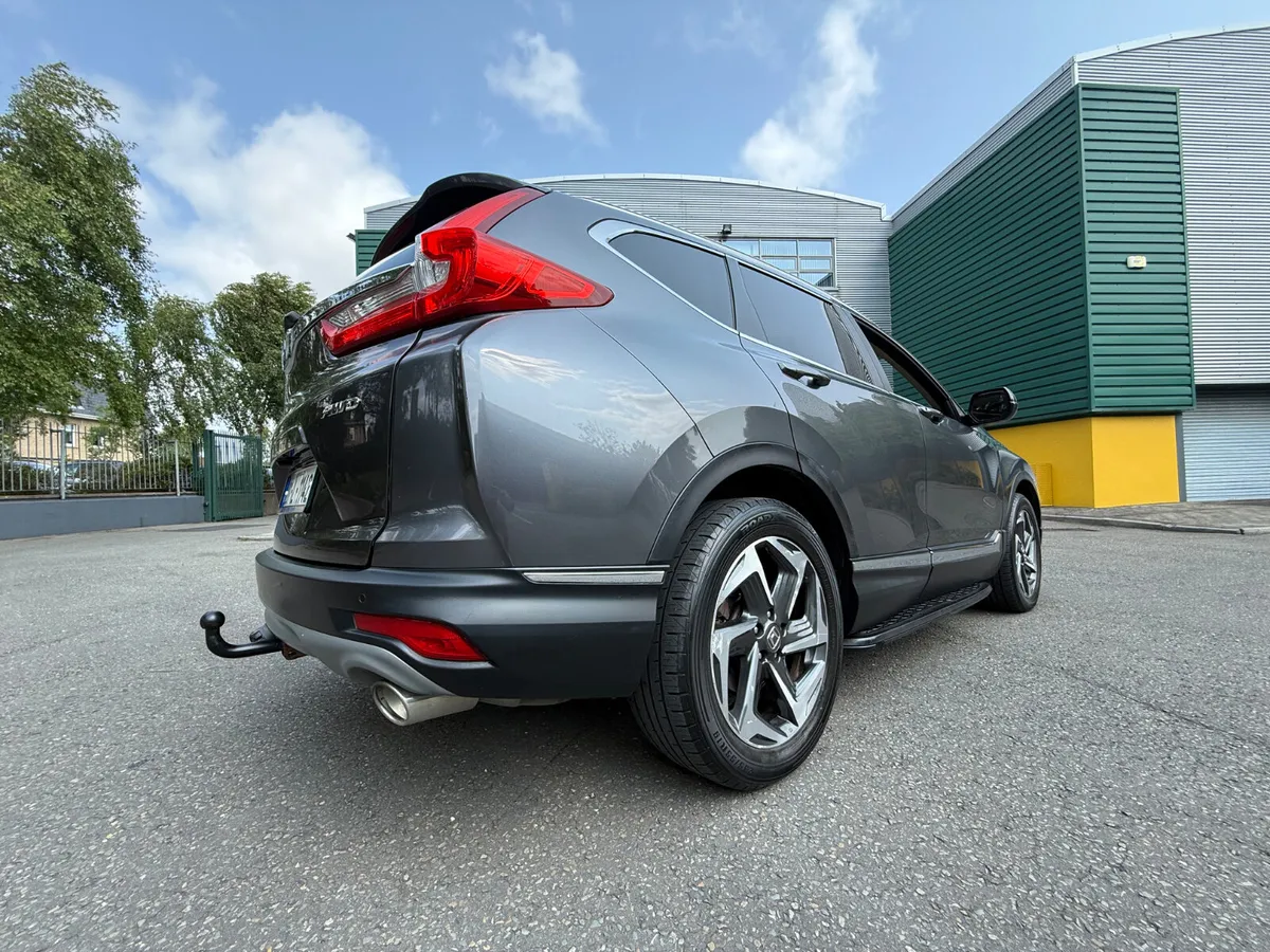Honda CR-V Executive 1.5 T AWD Auto Mega Spec - Image 4