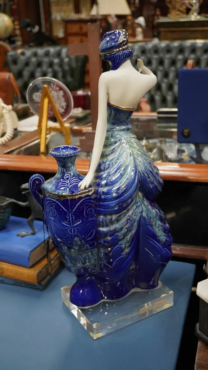 🖼️ Decorative Art Deco-Style Ceramic Sculpture - Image 4
