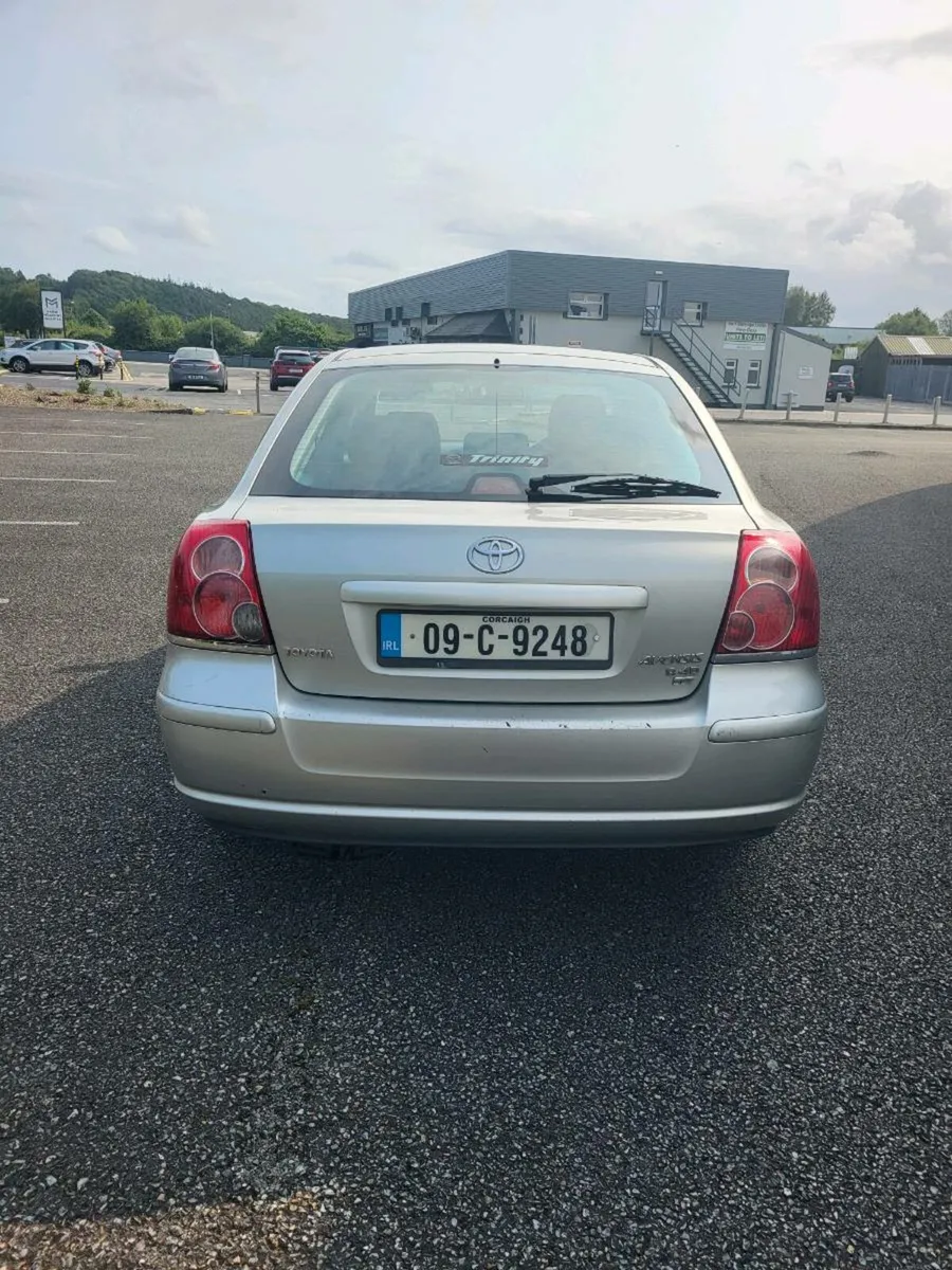 Toyota Avensis - Image 2