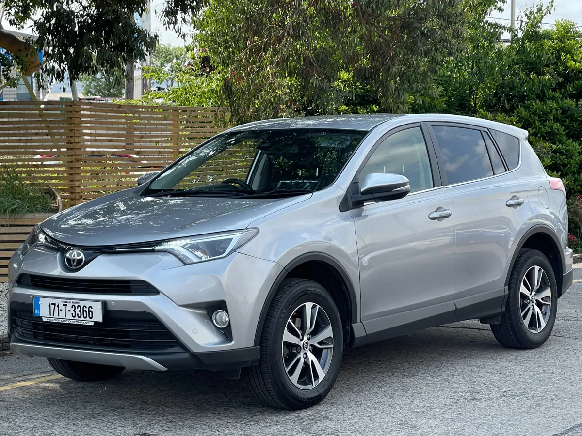2017 Toyota RAV4**7 STAMP SERVICE HISTORY** - Image 2