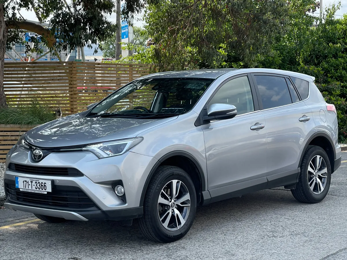 2017 Toyota RAV4**7 STAMP SERVICE HISTORY** - Image 3