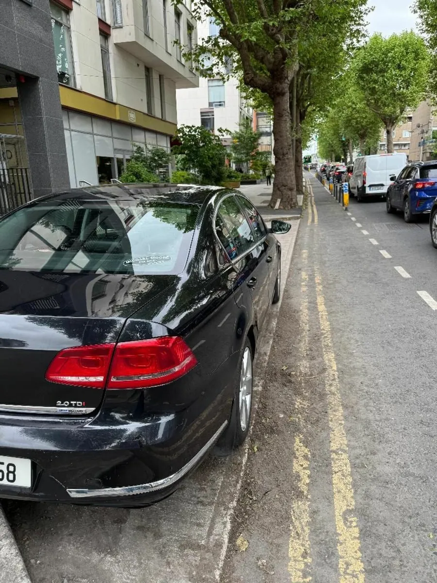 Volkswagen Passat 2012 - Image 3