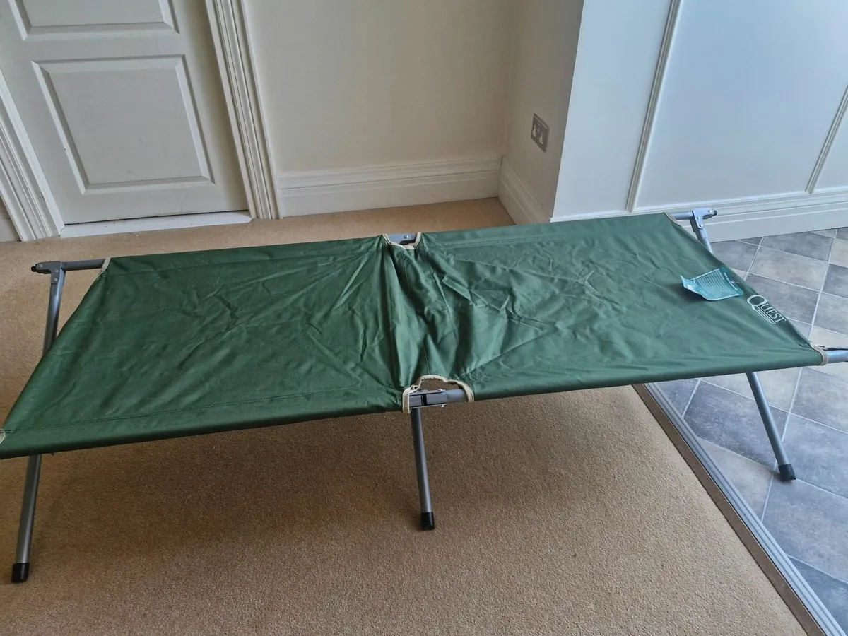 Foldable camp bed - Image 1
