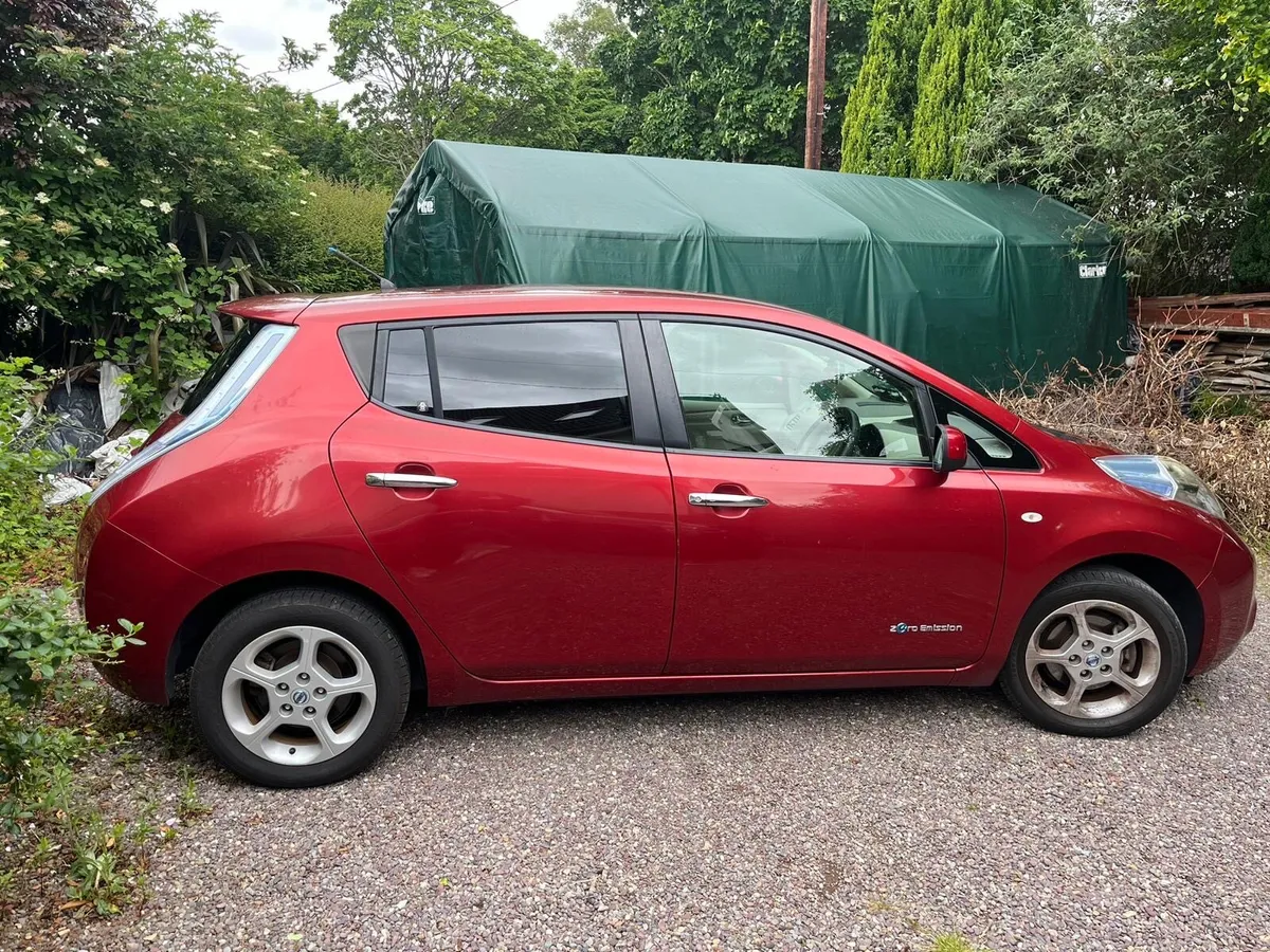 Nissan Leaf 2013 - Image 1