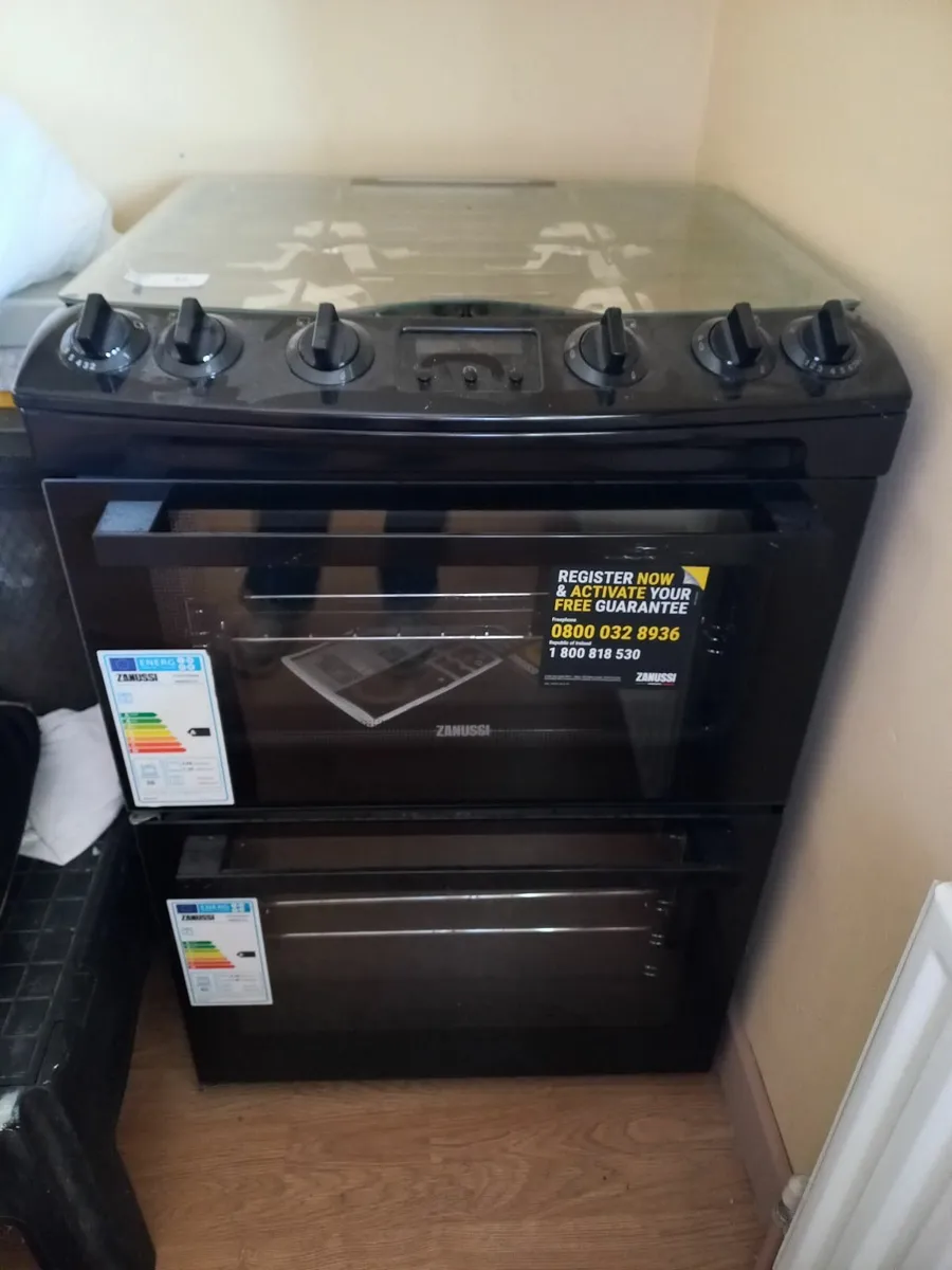 GAS COOKER - Image 1