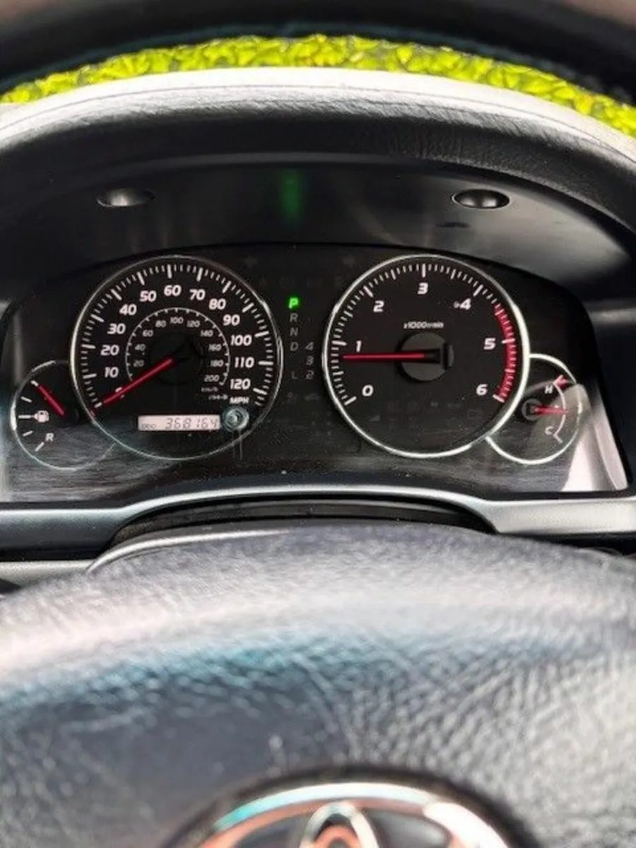 Toyota Land Cruiser LC4 model - Image 2