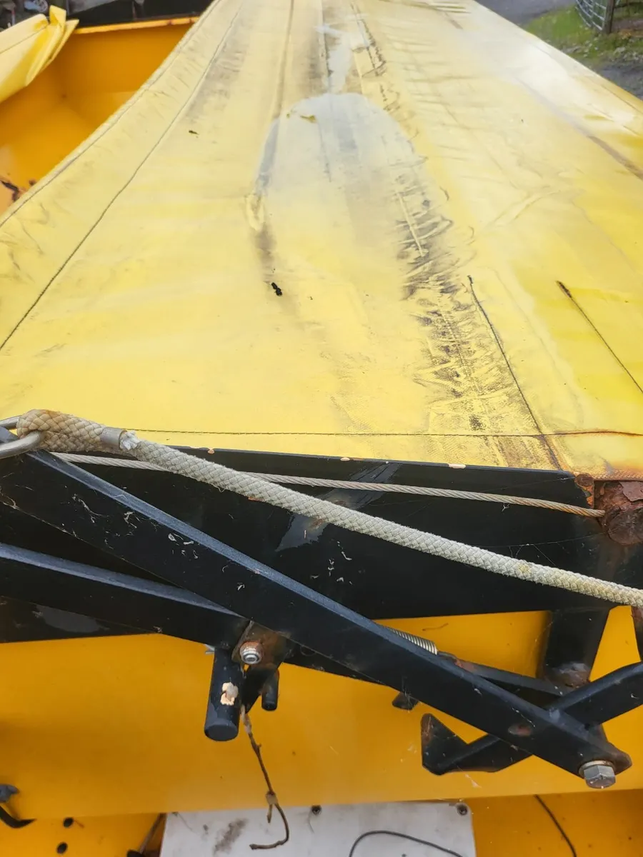 Gritter body / Feeder hopper - Image 3