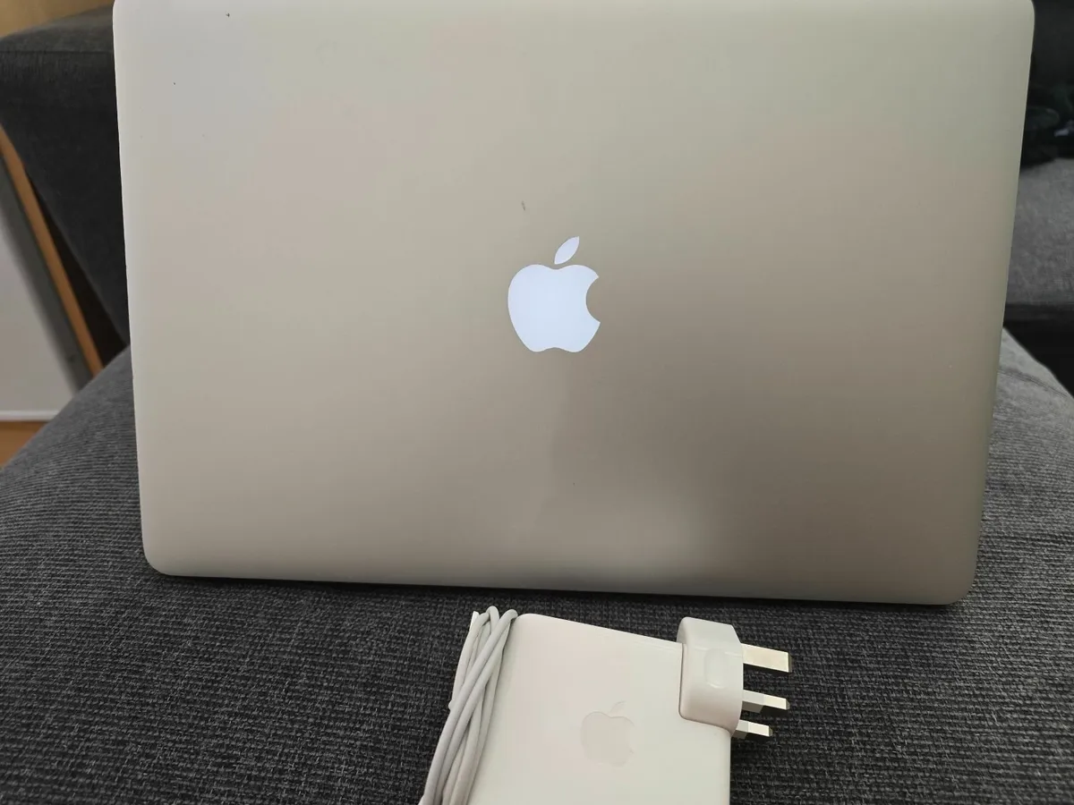 macbook pro 15" - Image 1