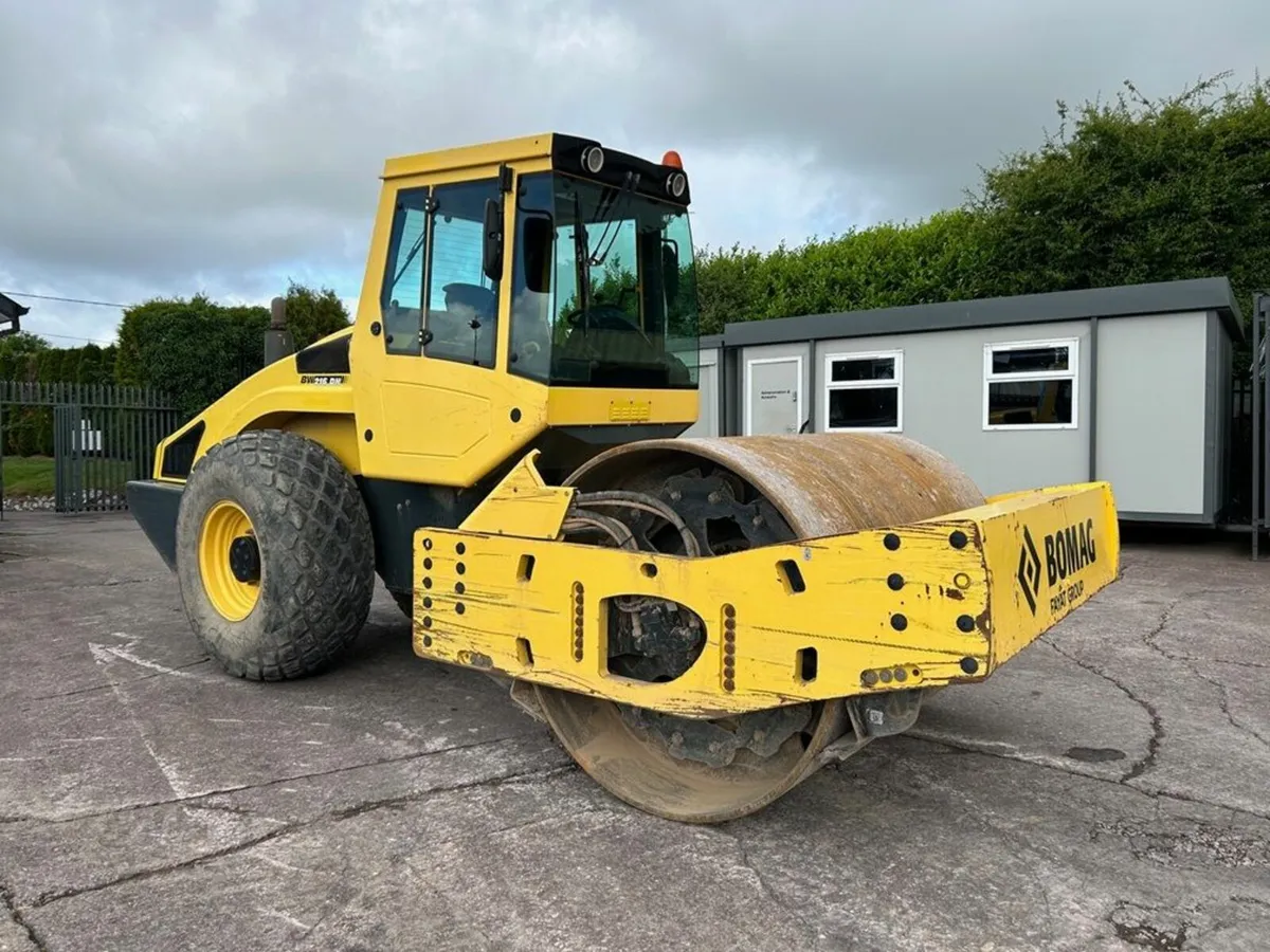 2013 BOMAG BW216HD, 16.5 Ton Vibrating Roller - Image 1
