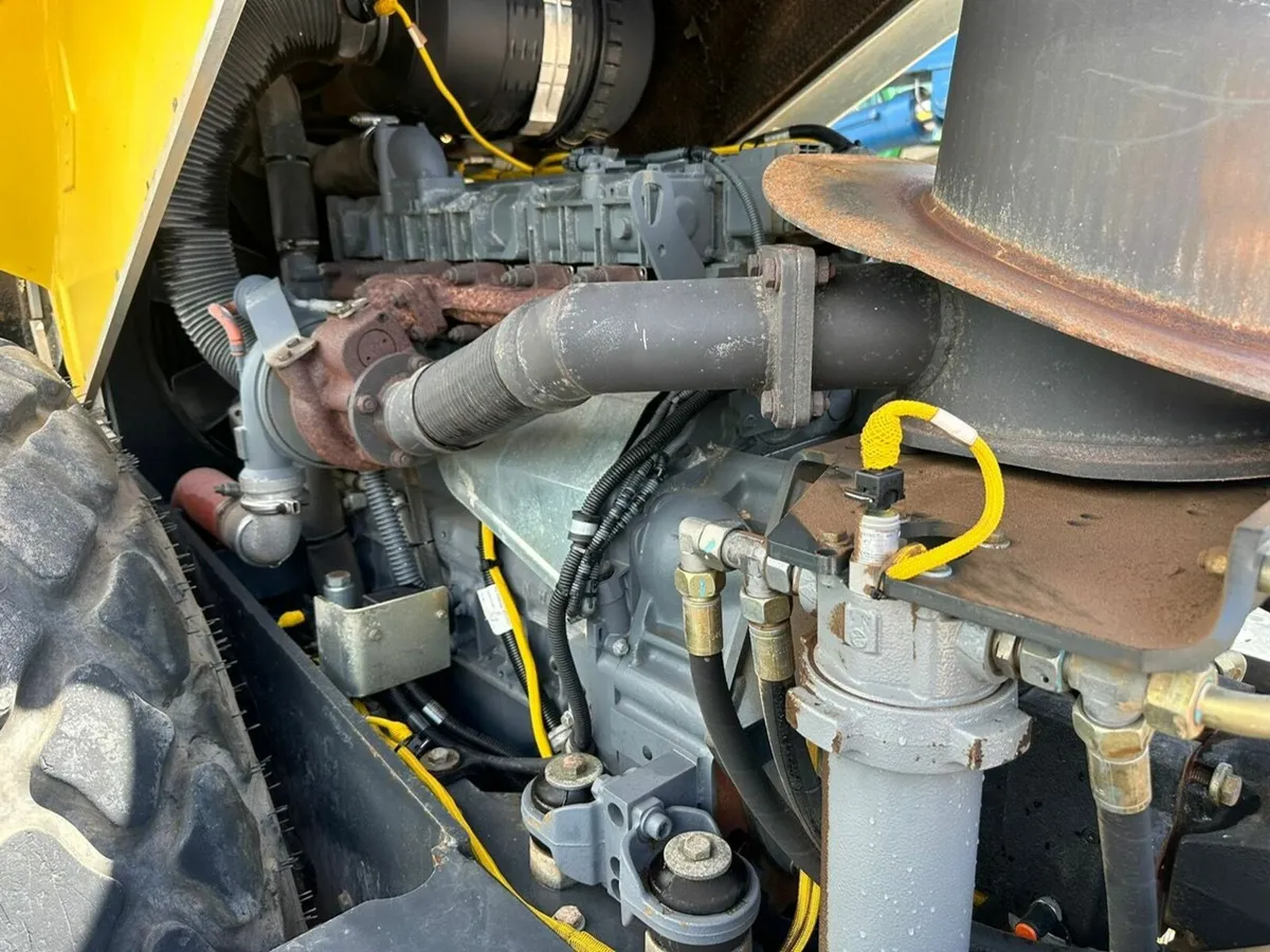 2013 BOMAG BW216HD, 16.5 Ton Vibrating Roller - Image 4