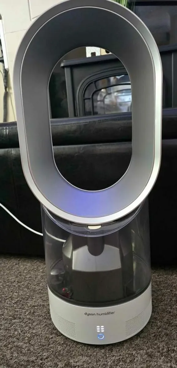 Dyson humidifier AM10 in white/silver - Image 1