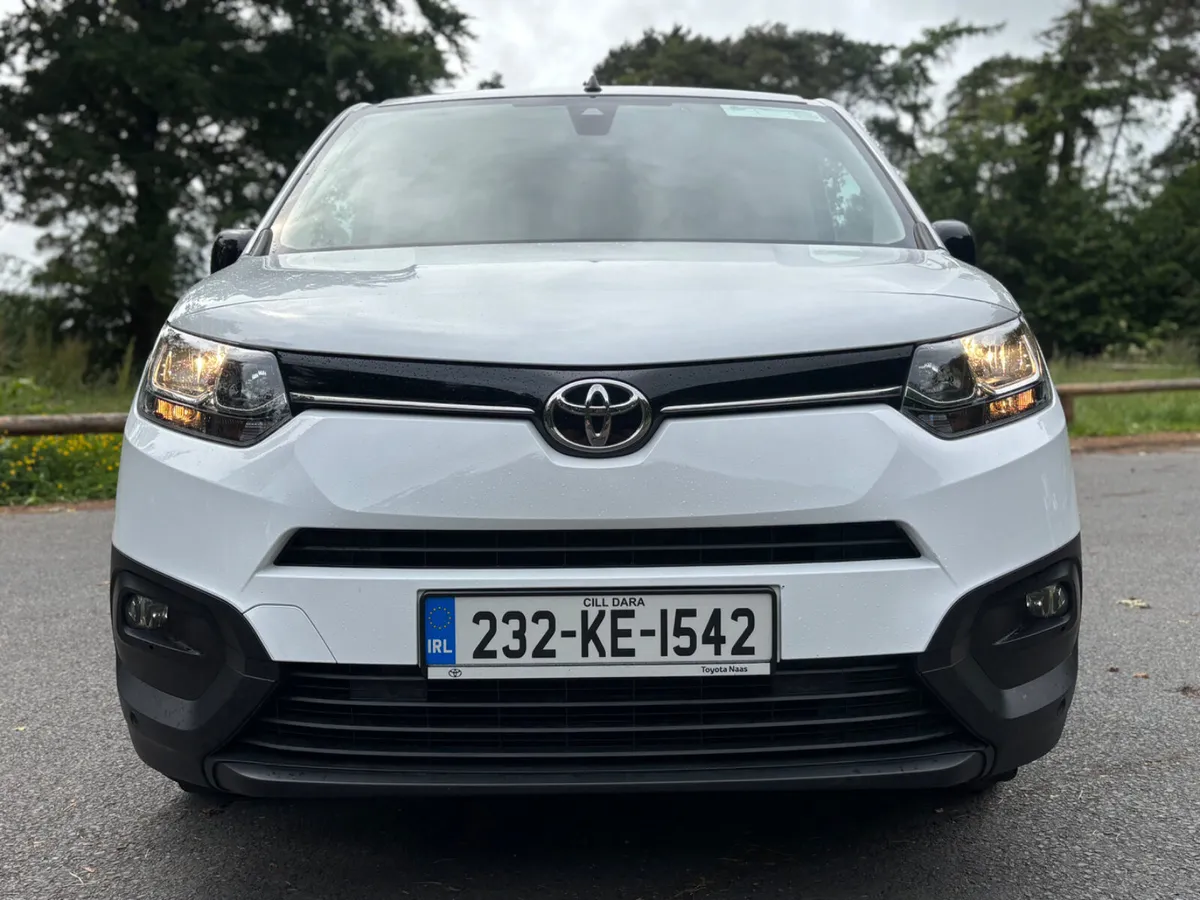 2023 Toyota Proace City Vat Included - Image 2