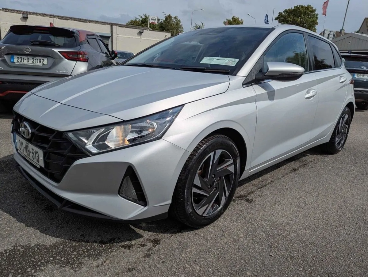 Hyundai i20 1.25i Deluxe Plus  just In low Kms - Image 3