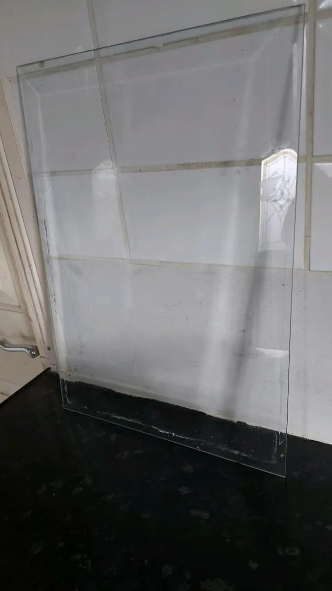 Small tempered glass table tops €10 e or 3 for €20 - Image 3