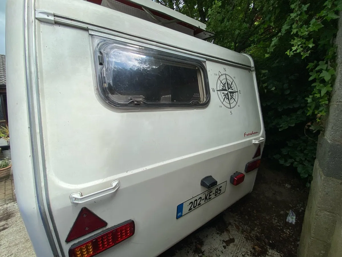 Vintage Freedom Caravan - Image 4