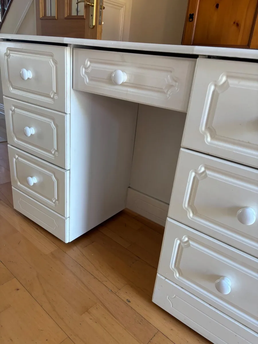Bedroom dresser - Image 4