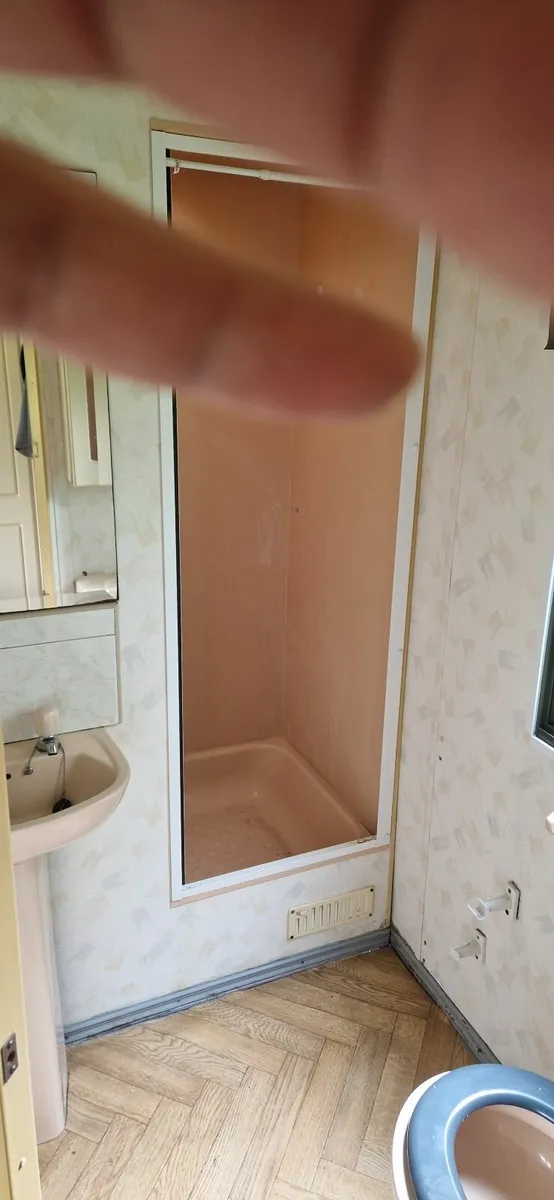 Caravan - Image 3