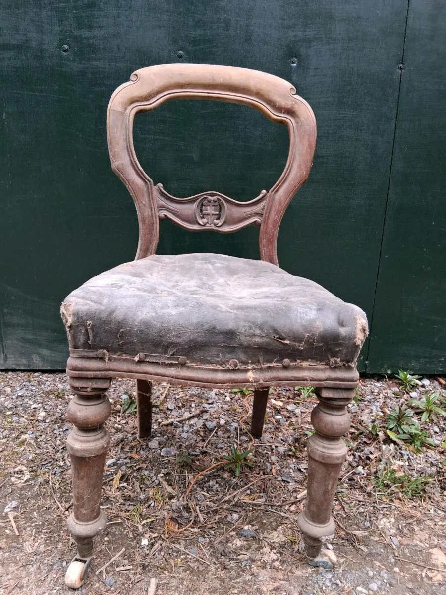 4 unusual dining chairs for restoration - Image 1