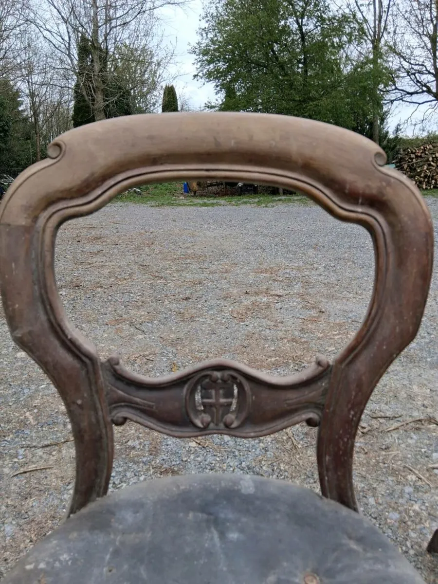 4 unusual dining chairs for restoration - Image 2