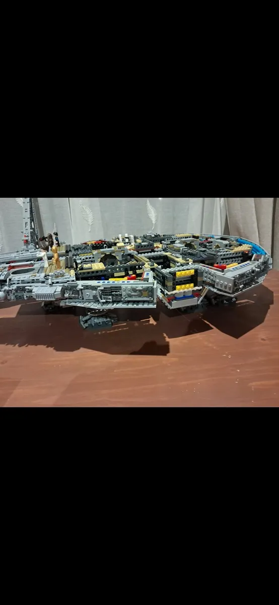 LEGO Millenium Falcon 75192 (not genuine LEGO). - Image 4