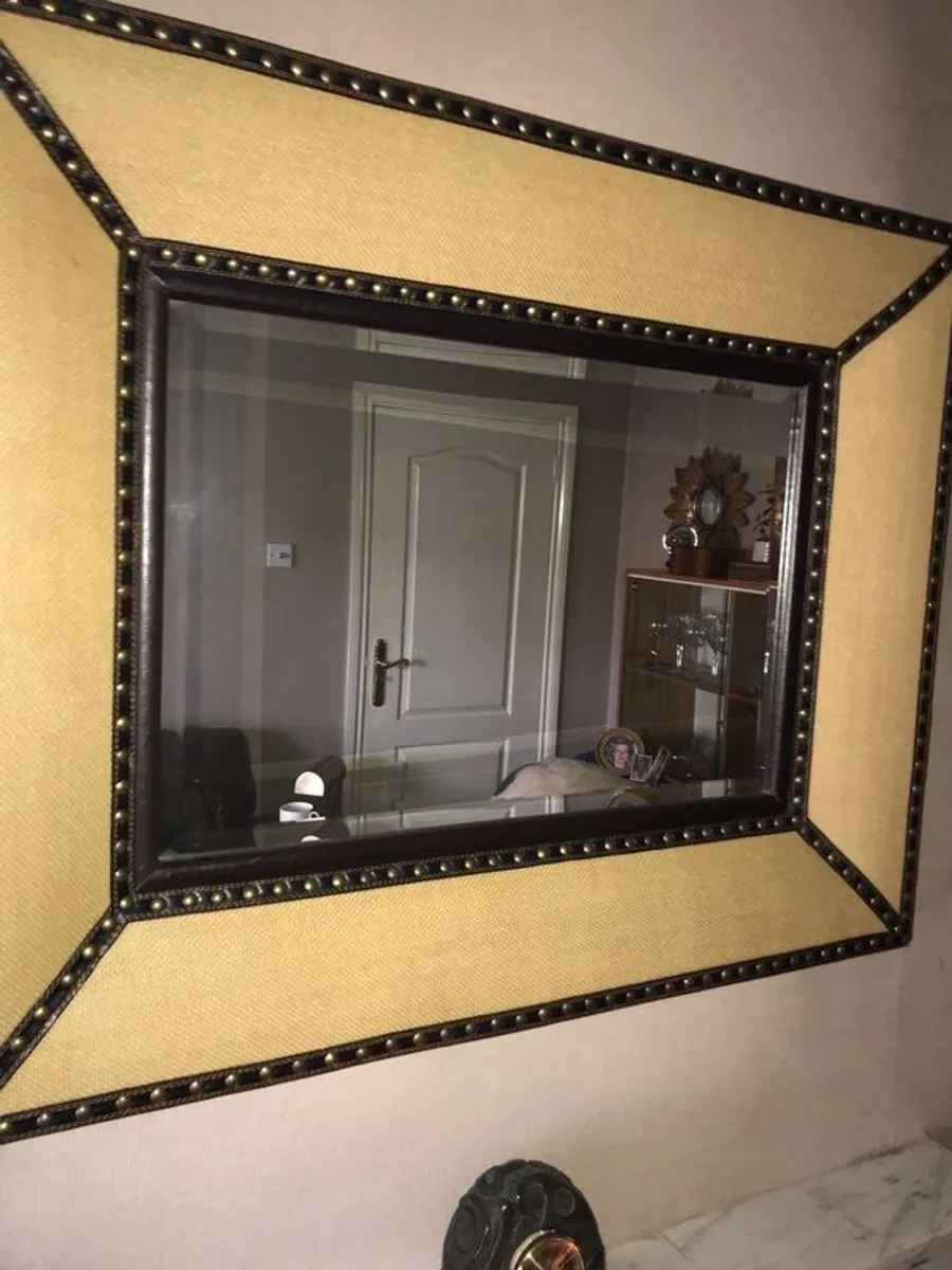 Large rattan studded rectangular mirror. - Image 3