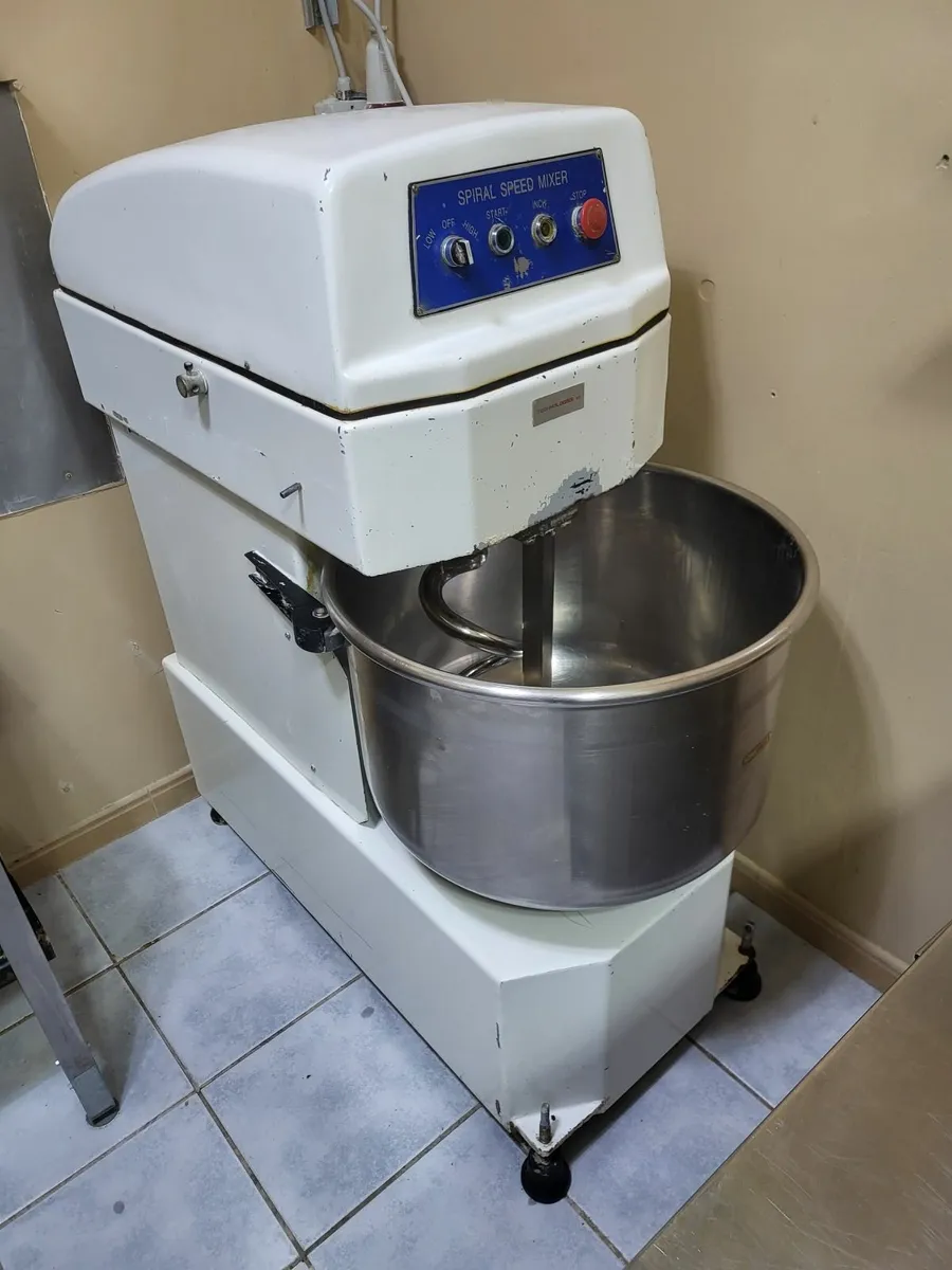 Mixer 100 Litre,3 phases