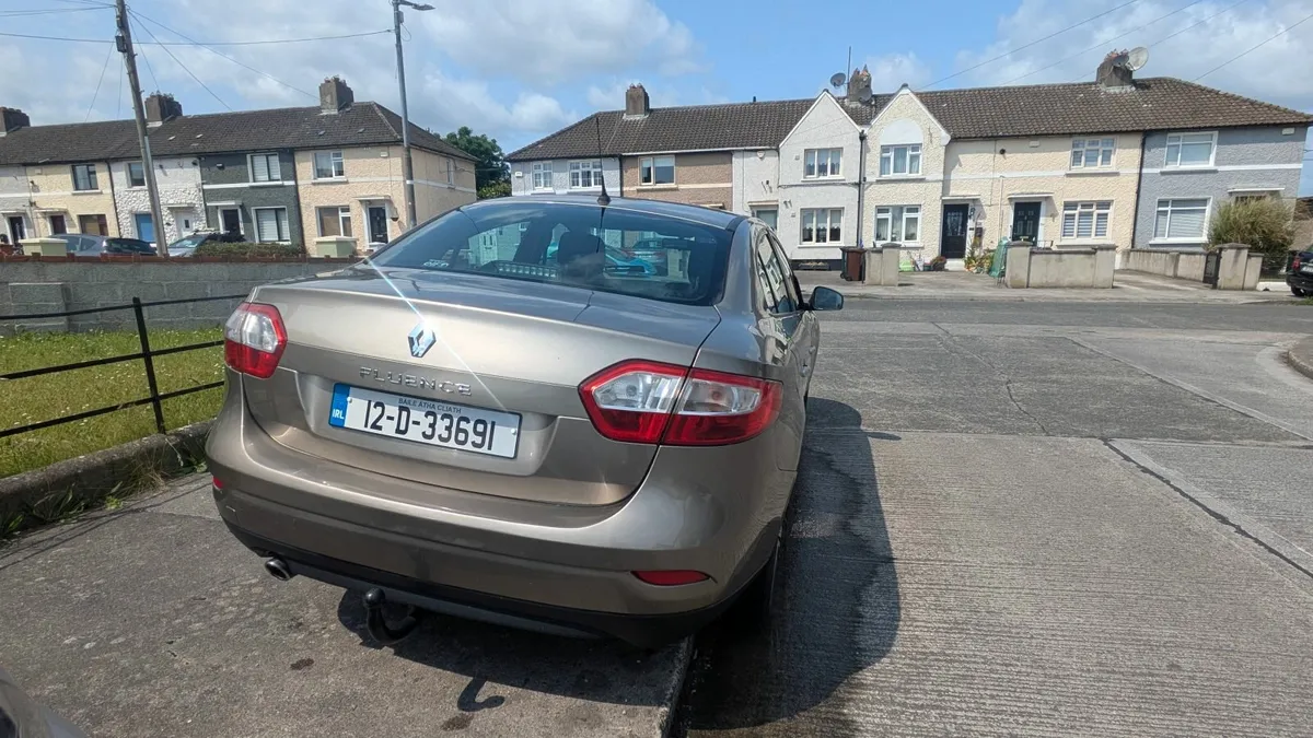 Renault Fluence 2012 - Image 2