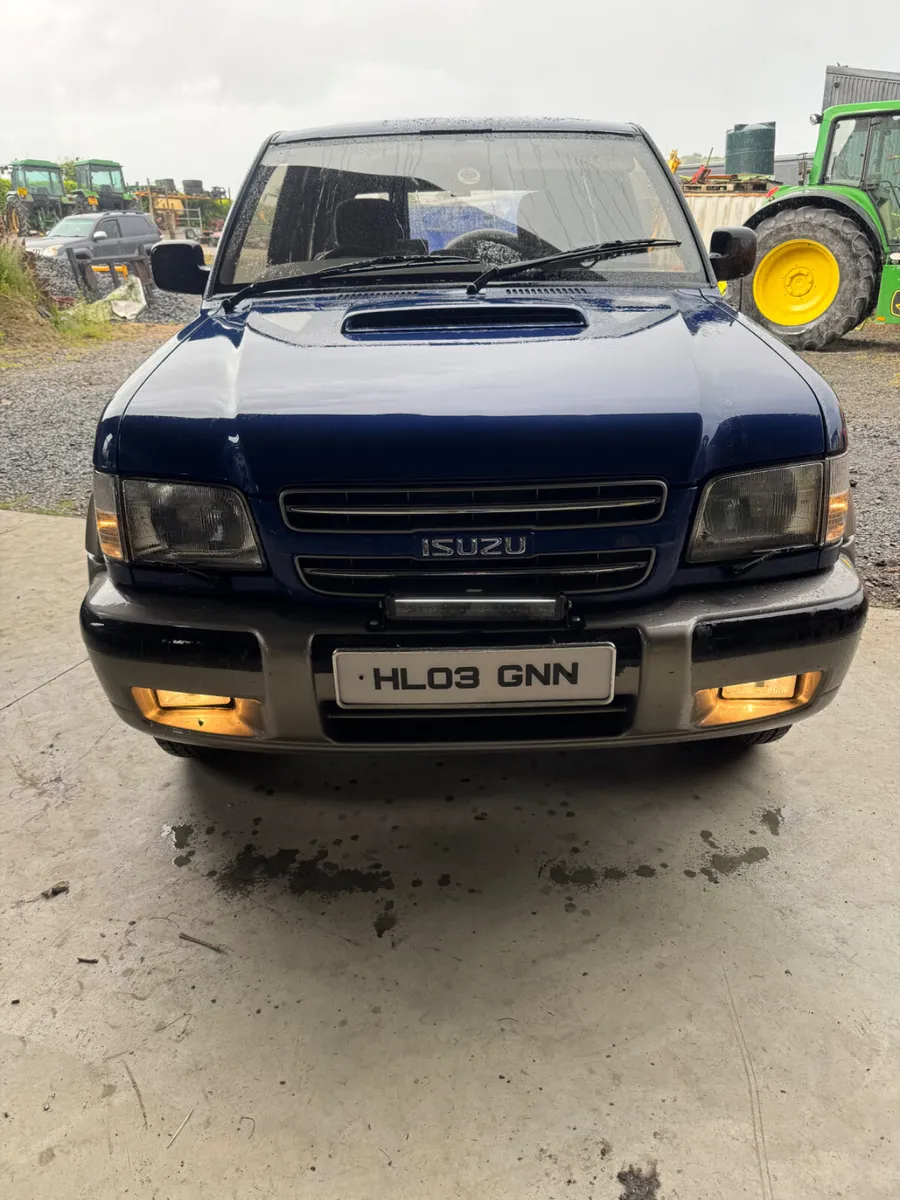 Isuzu Trooper - Image 3