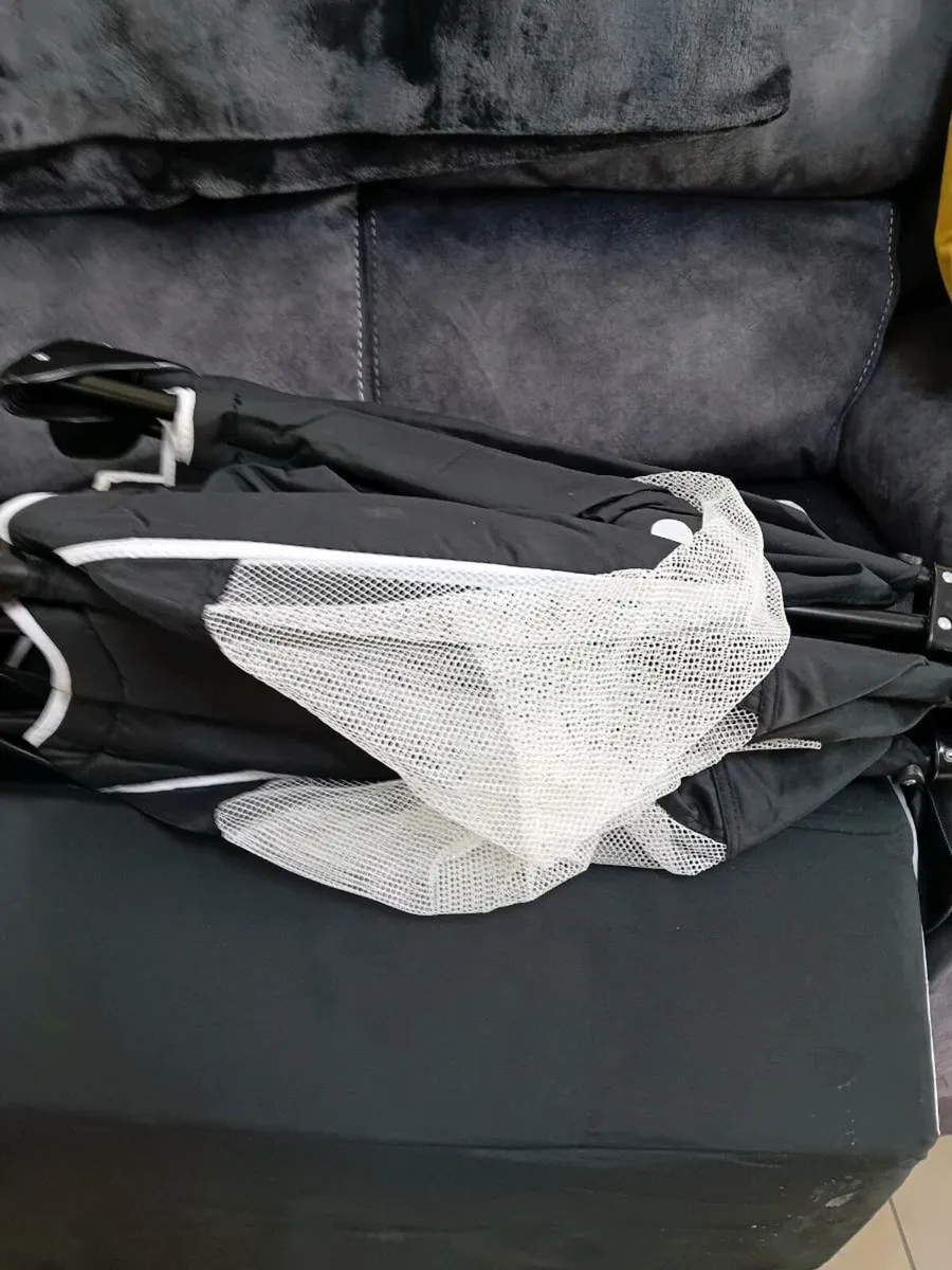BABY TRAVEL COT LIKE NEW - Image 1
