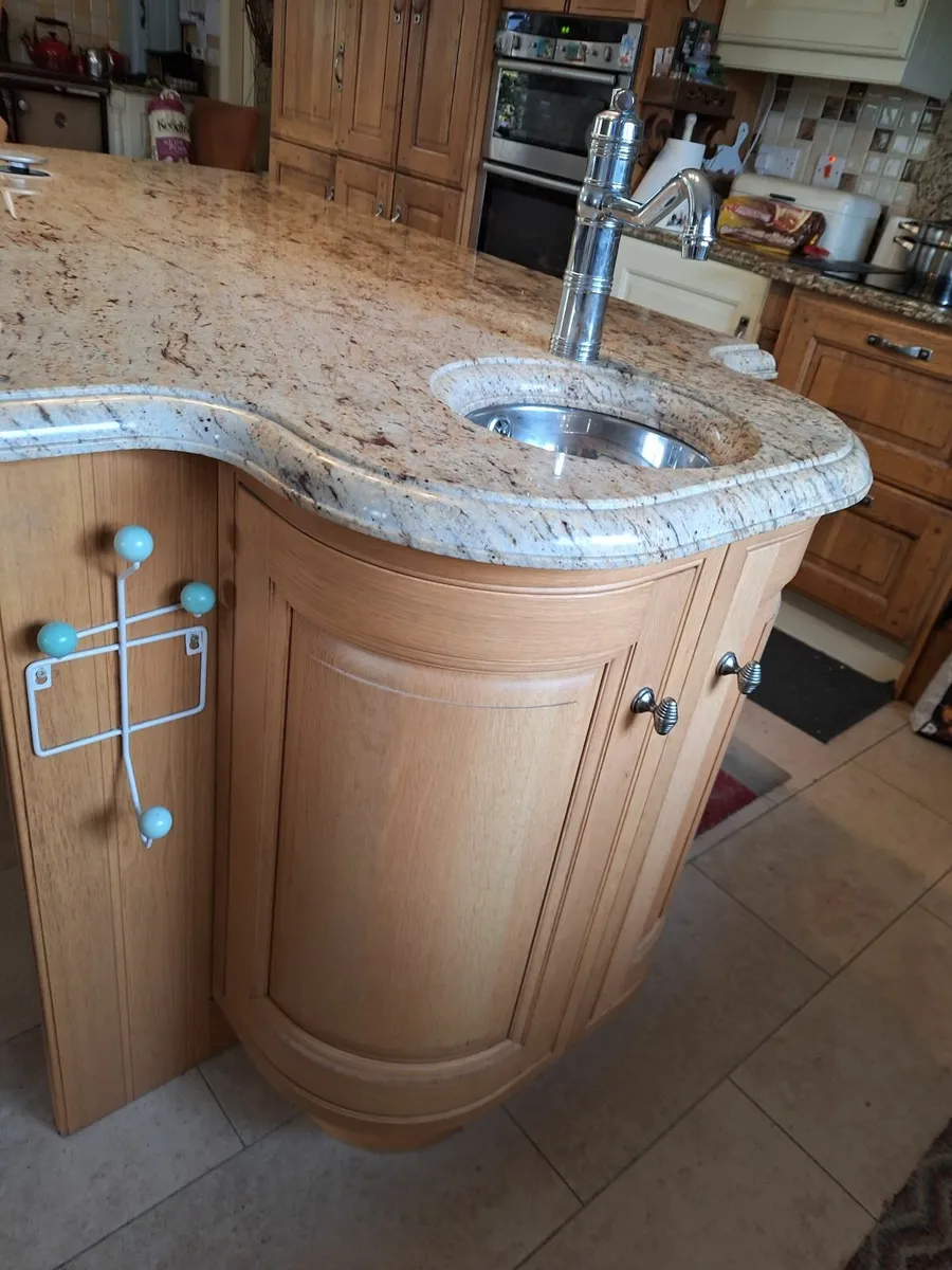 Kitchen island - Image 4