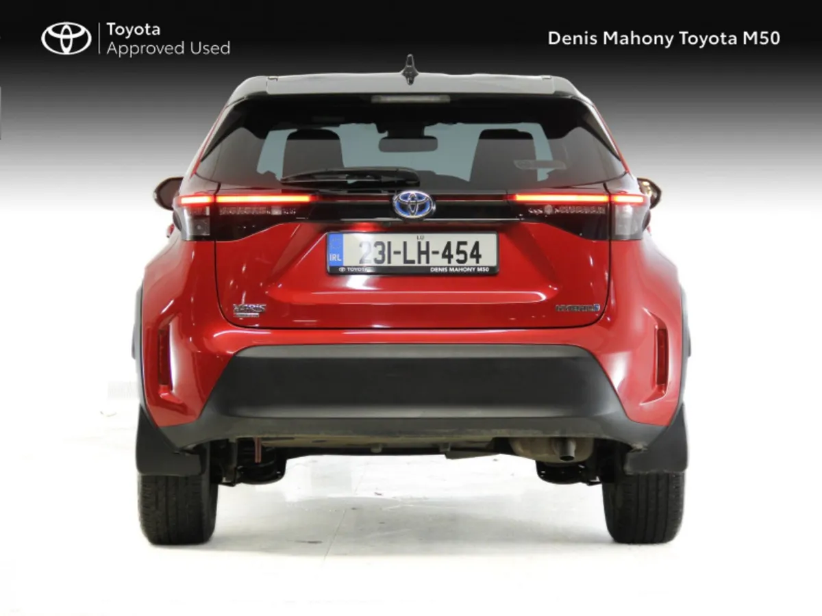 Toyota Yaris Cross Luna Sport Hybrid Auto - Image 4