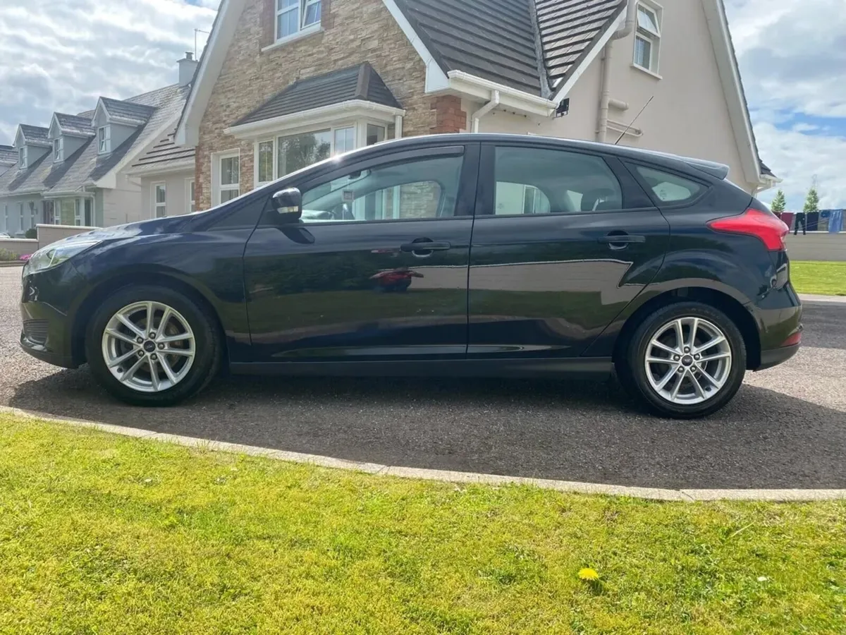 Ford focus black 1.6 diesel 2015 - Image 3