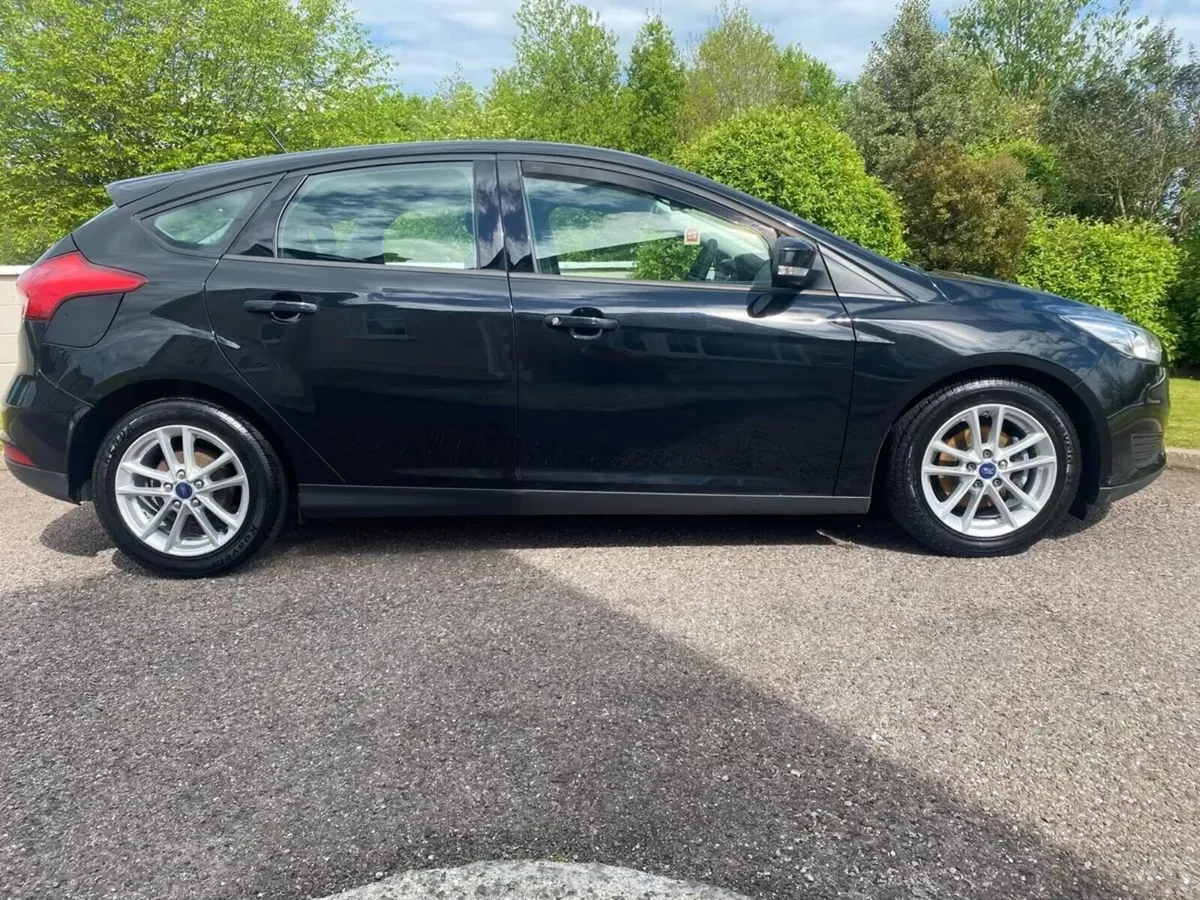 Ford focus black 1.6 diesel 2015 - Image 4