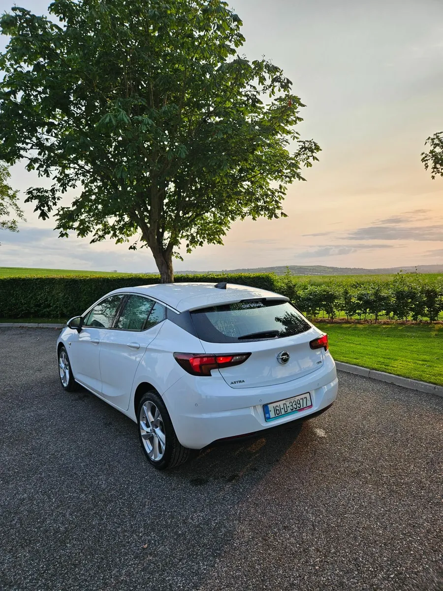 Opel Astra SRI CDTI 1.6 - Image 2
